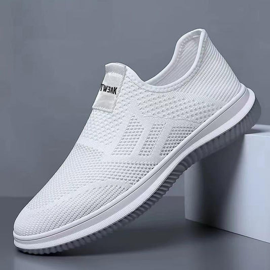 Solid color breathable soft sole sports shoes