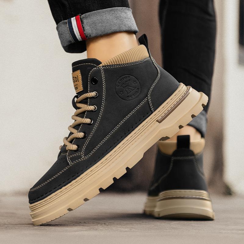 Thick bottom leisure outdoor workers install retro shoes