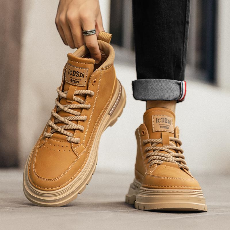 Thick bottom leisure outdoor workers install retro shoes