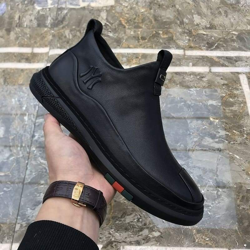 Solid color casual sneakers with side zippers