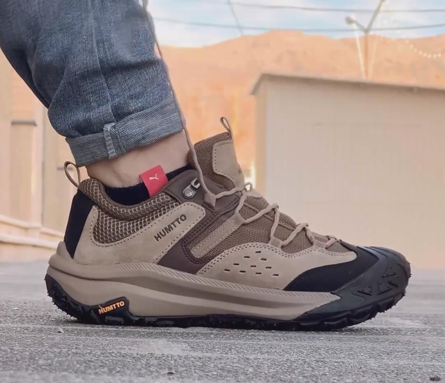 Light brown casual running sneakers