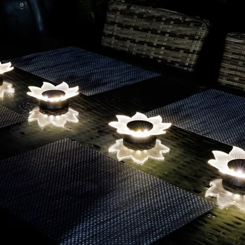 🌤️Solar-Powered Waterproof Outdoor Decorative Light✨